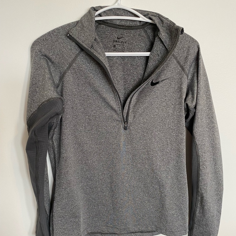 Nike Dri Fit half zip NWOT Size small